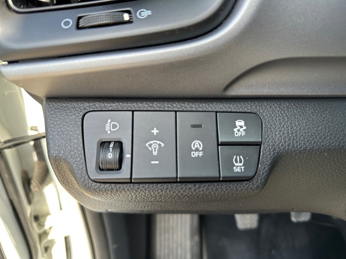 Kia Stonic 1.2 DPi Concept 62 kW (84 CV) Vehículo usado en Madrid Kia Stonic 1.2 DPi Concept 62 kW (84 CV) Vehículo usado en Madrid