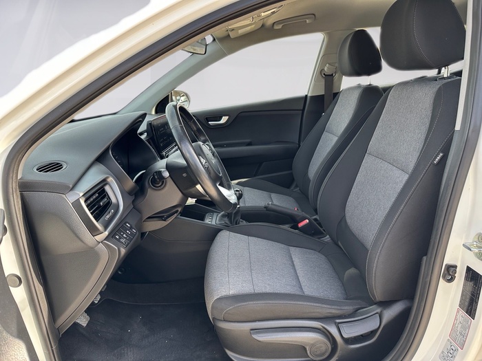 Kia Stonic 1.2 DPi Concept 62 kW (84 CV) Vehículo usado en Madrid Kia Stonic 1.2 DPi Concept 62 kW (84 CV) Vehículo usado en Madrid