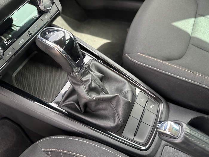 Skoda Kamiq 1.0 TSI Emotion DSG 81 kW (110 CV) Vehículo usado en Madrid Skoda Kamiq 1.0 TSI Emotion DSG 81 kW (110 CV) Vehículo usado en Madrid