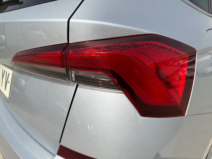 Skoda Kamiq 1.0 TSI Emotion DSG 81 kW (110 CV) Vehículo usado en Madrid Skoda Kamiq 1.0 TSI Emotion DSG 81 kW (110 CV) Vehículo usado en Madrid