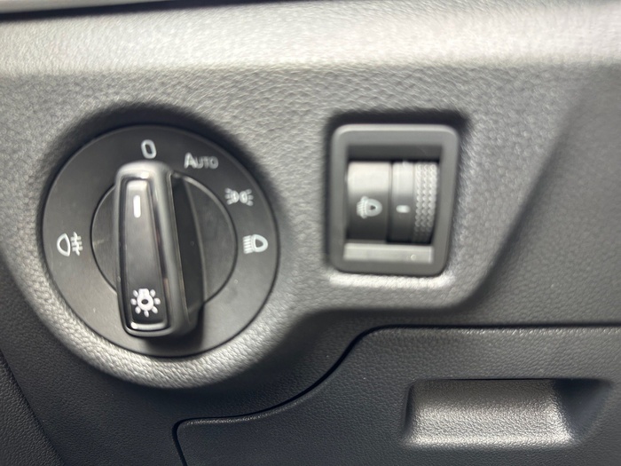 Skoda Kamiq 1.0 TSI Emotion DSG 81 kW (110 CV) Vehículo usado en Madrid Skoda Kamiq 1.0 TSI Emotion DSG 81 kW (110 CV) Vehículo usado en Madrid