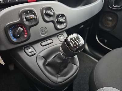 Fiat Panda 1.0 Hybrid GSE City Life 51 kW (70 CV) 14 Fiat Panda 1.0 Hybrid GSE City Life 51 kW (70 CV) 14