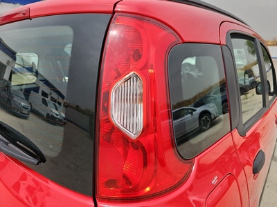 Fiat Panda 1.0 Hybrid GSE City Life 51 kW (70 CV) 17 Fiat Panda 1.0 Hybrid GSE City Life 51 kW (70 CV) 17