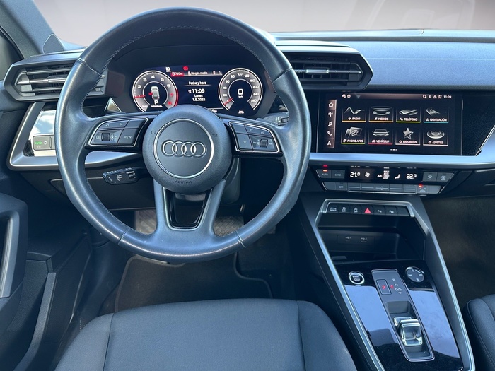 Audi A3 Sportback Advanced 30 TFSI 81 kW (110 CV) S tronic Vehículo usado en Madrid Audi A3 Sportback Advanced 30 TFSI 81 kW (110 CV) S tronic Vehículo usado en Madrid