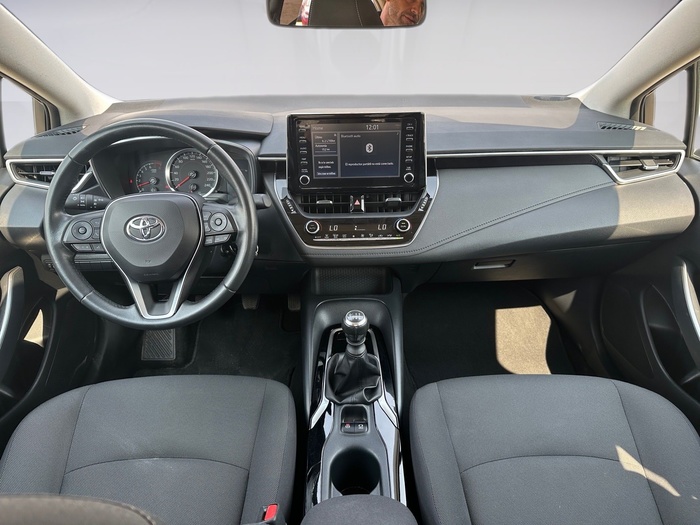 Toyota Corolla 1.5 125 Eco Sedan 92 kW (125 CV) Vehículo usado en Madrid Toyota Corolla 1.5 125 Eco Sedan 92 kW (125 CV) Vehículo usado en Madrid