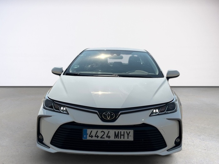 Toyota Corolla 1.5 125 Eco Sedan 92 kW (125 CV) Vehículo usado en Madrid Toyota Corolla 1.5 125 Eco Sedan 92 kW (125 CV) Vehículo usado en Madrid