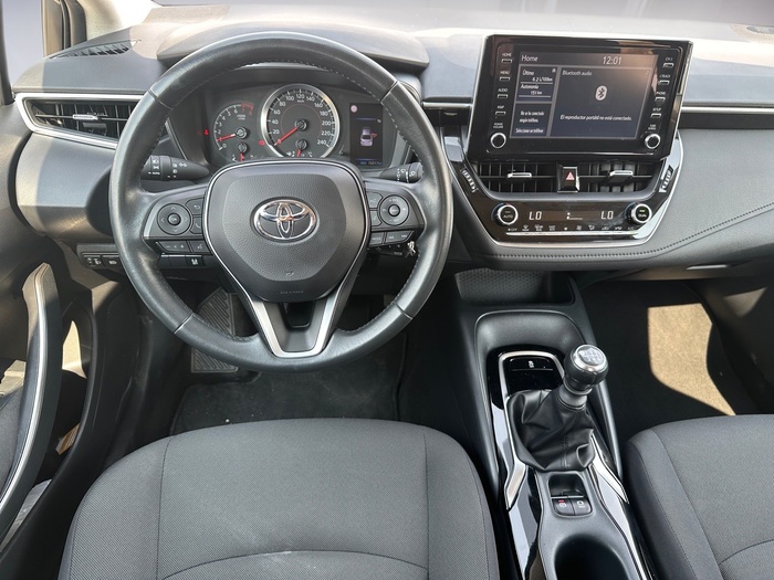 Toyota Corolla 1.5 125 Eco Sedan 92 kW (125 CV) Vehículo usado en Madrid Toyota Corolla 1.5 125 Eco Sedan 92 kW (125 CV) Vehículo usado en Madrid