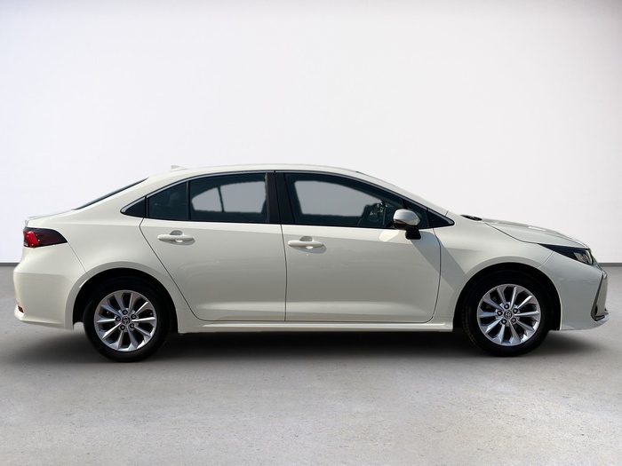 Toyota Corolla 1.5 125 Eco Sedan 92 kW (125 CV) Vehículo usado en Madrid Toyota Corolla 1.5 125 Eco Sedan 92 kW (125 CV) Vehículo usado en Madrid