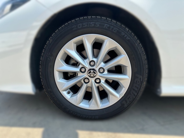 Toyota Corolla 1.5 125 Eco Sedan 92 kW (125 CV) Vehículo usado en Madrid Toyota Corolla 1.5 125 Eco Sedan 92 kW (125 CV) Vehículo usado en Madrid