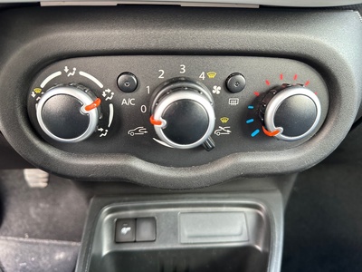 Renault Twingo 1.0 48 kW (65 CV) 19 Renault Twingo 1.0 48 kW (65 CV) 19