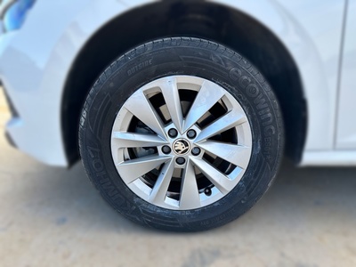 Skoda Kamiq 1.0 TSI Ambition 81 kW (110 CV) 13 Skoda Kamiq 1.0 TSI Ambition 81 kW (110 CV) 13