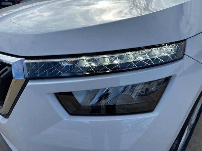 Skoda Kamiq 1.0 TSI Ambition 81 kW (110 CV) Vehículo usado en Madrid Skoda Kamiq 1.0 TSI Ambition 81 kW (110 CV) Vehículo usado en Madrid