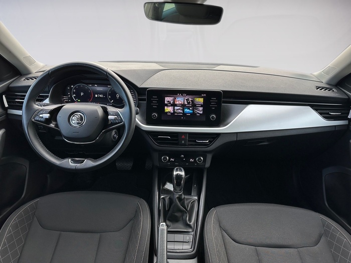 Skoda Kamiq 1.0 TSI Ambition DSG 81 kW (110 CV) Vehículo usado en Madrid Skoda Kamiq 1.0 TSI Ambition DSG 81 kW (110 CV) Vehículo usado en Madrid