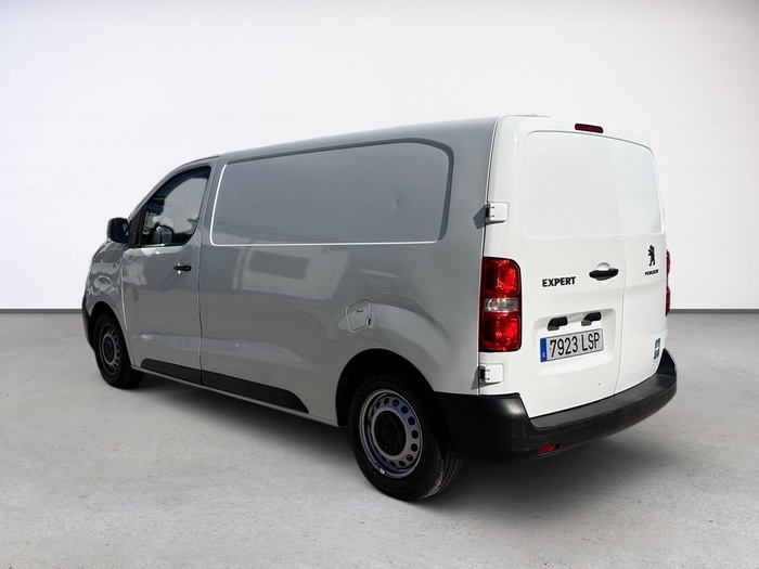 Peugeot Expert Furgon BlueHDi 120 S&S Pro Standard 88 kW (120 CV) Vehículo usado en Madrid Peugeot Expert Furgon BlueHDi 120 S&S Pro Standard 88 kW (120 CV) Vehículo usado en Madrid