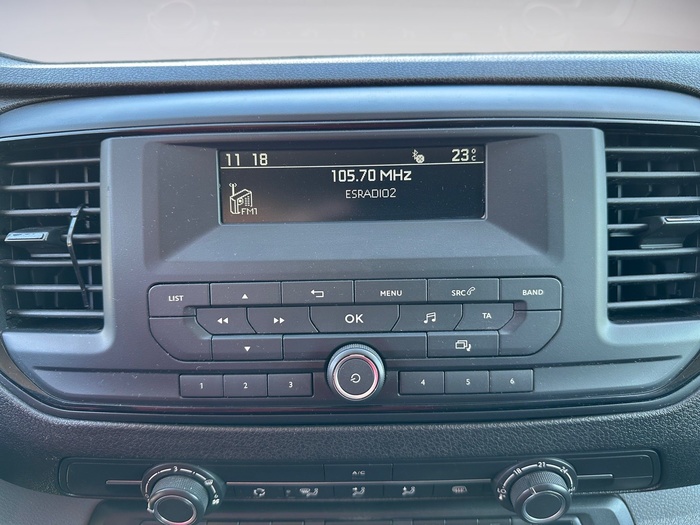 Peugeot Expert Furgon BlueHDi 120 S&S Pro Standard 88 kW (120 CV) Vehículo usado en Madrid Peugeot Expert Furgon BlueHDi 120 S&S Pro Standard 88 kW (120 CV) Vehículo usado en Madrid