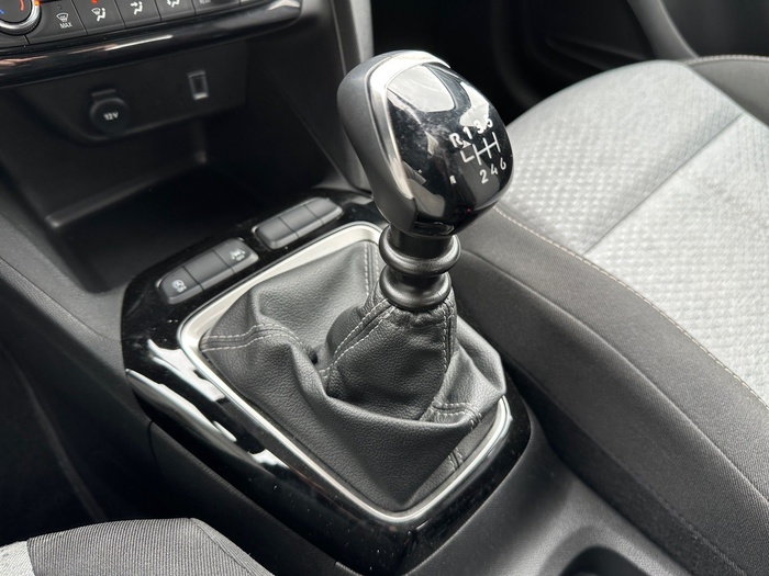 Opel Corsa 1.2 Turbo XHL Edition 74 kW (100 CV) Vehículo usado en Madrid Opel Corsa 1.2 Turbo XHL Edition 74 kW (100 CV) Vehículo usado en Madrid