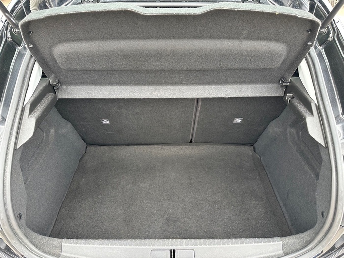 Opel Corsa 1.2 Turbo XHL Edition 74 kW (100 CV) Vehículo usado en Madrid Opel Corsa 1.2 Turbo XHL Edition 74 kW (100 CV) Vehículo usado en Madrid