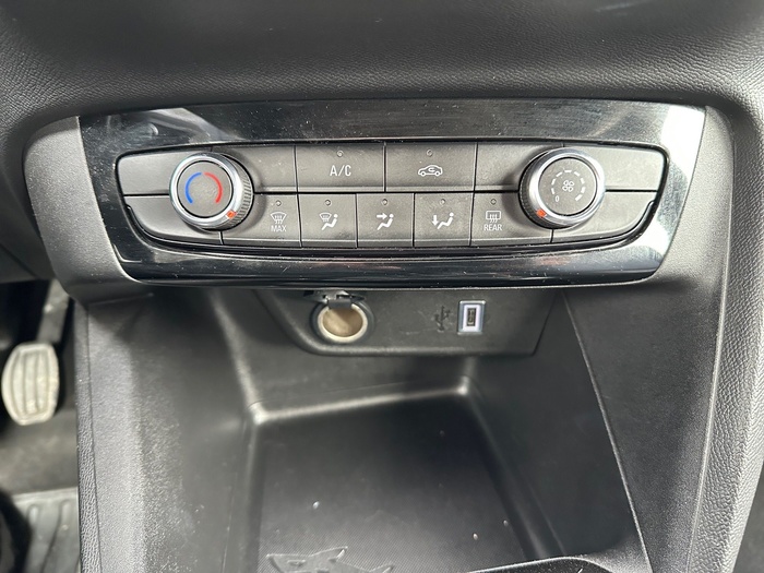 Opel Corsa 1.2 Turbo XHL Edition 74 kW (100 CV) Vehículo usado en Madrid Opel Corsa 1.2 Turbo XHL Edition 74 kW (100 CV) Vehículo usado en Madrid