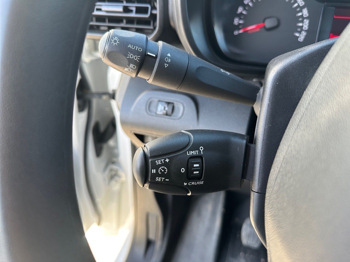 Toyota Proace City 1.5D GX 650kg 75 kW (102 CV) Vehículo usado en Madrid Toyota Proace City 1.5D GX 650kg 75 kW (102 CV) Vehículo usado en Madrid