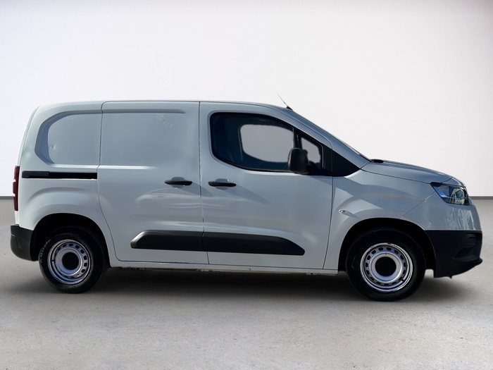 Toyota Proace City 1.5D GX 650kg 75 kW (102 CV) Vehículo usado en Madrid Toyota Proace City 1.5D GX 650kg 75 kW (102 CV) Vehículo usado en Madrid