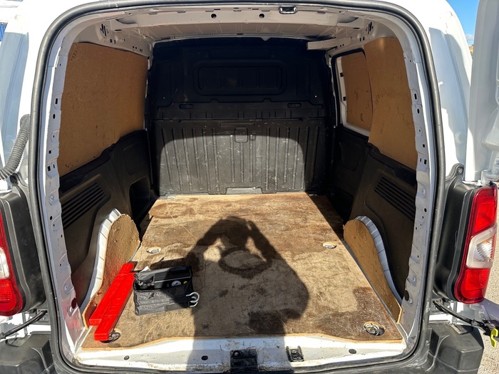 Toyota Proace City 1.5D GX 650kg 75 kW (102 CV) Vehículo usado en Madrid Toyota Proace City 1.5D GX 650kg 75 kW (102 CV) Vehículo usado en Madrid