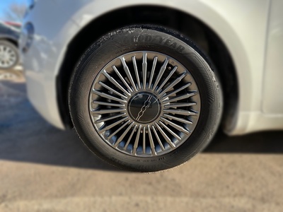 Fiat 500 Electrico 500 Icon Hb 320km 85 kW (118 CV) 13 Fiat 500 Electrico 500 Icon Hb 320km 85 kW (118 CV) 13