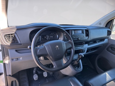 Peugeot Expert Furgon BlueHDi 120 S&S Pro Standard 88 kW (120 CV) 8 Peugeot Expert Furgon BlueHDi 120 S&S Pro Standard 88 kW (120 CV) 8