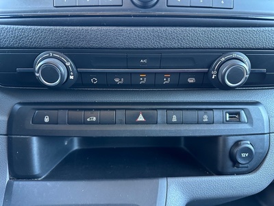 Peugeot Expert Furgon BlueHDi 120 S&S Pro Standard 88 kW (120 CV) 18 Peugeot Expert Furgon BlueHDi 120 S&S Pro Standard 88 kW (120 CV) 18