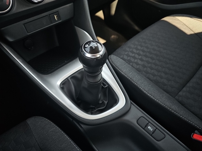 Toyota Yaris 1.5 S-Edition 92 kW (125 CV) Vehículo usado en Madrid Toyota Yaris 1.5 S-Edition 92 kW (125 CV) Vehículo usado en Madrid