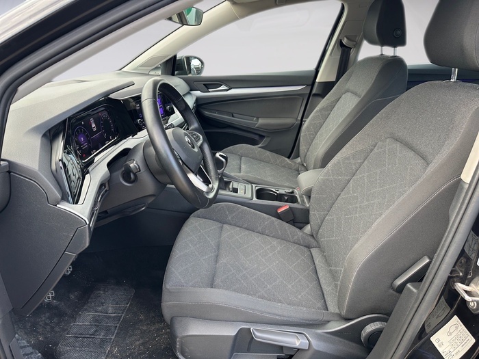 Volkswagen Golf Life 1.5 TSI 96 kW (130 CV) Vehículo usado en Madrid Volkswagen Golf Life 1.5 TSI 96 kW (130 CV) Vehículo usado en Madrid