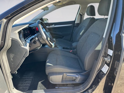 Volkswagen Golf Life 1.5 TSI 96 kW (130 CV) 11 Volkswagen Golf Life 1.5 TSI 96 kW (130 CV) 11