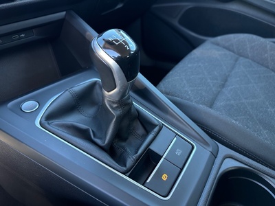 Volkswagen Golf Life 1.5 TSI 96 kW (130 CV) 14 Volkswagen Golf Life 1.5 TSI 96 kW (130 CV) 14