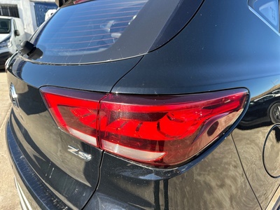 MG ZS 1.5 Comfort 78 kW (106 CV) 17 MG ZS 1.5 Comfort 78 kW (106 CV) 17