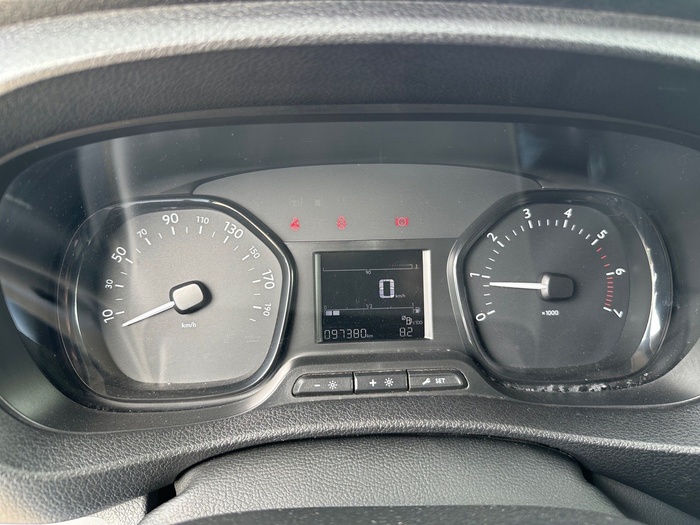 Peugeot Expert Furgon BlueHDi 120 S&S Pro Standard 88 kW (120 CV) Vehículo usado en Madrid Peugeot Expert Furgon BlueHDi 120 S&S Pro Standard 88 kW (120 CV) Vehículo usado en Madrid