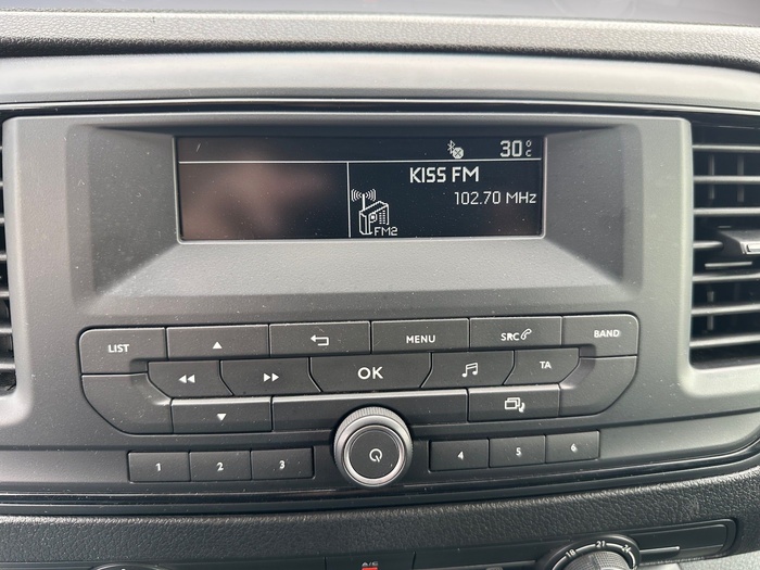 Peugeot Expert Furgon BlueHDi 120 S&S Pro Standard 88 kW (120 CV) Vehículo usado en Madrid Peugeot Expert Furgon BlueHDi 120 S&S Pro Standard 88 kW (120 CV) Vehículo usado en Madrid