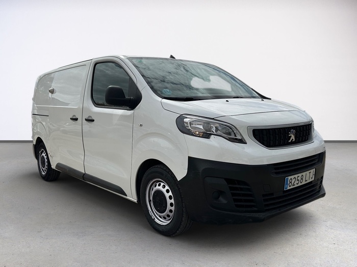 Peugeot Expert Furgon BlueHDi 120 S&S Pro Standard 88 kW (120 CV) Vehículo usado en Madrid Peugeot Expert Furgon BlueHDi 120 S&S Pro Standard 88 kW (120 CV) Vehículo usado en Madrid