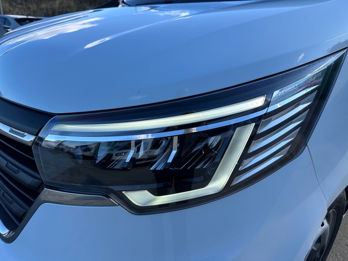 Renault Trafic Furgon Furgon L1H1 Blue dCi 81 kW (110 CV) Vehículo usado en Madrid Renault Trafic Furgon Furgon L1H1 Blue dCi 81 kW (110 CV) Vehículo usado en Madrid