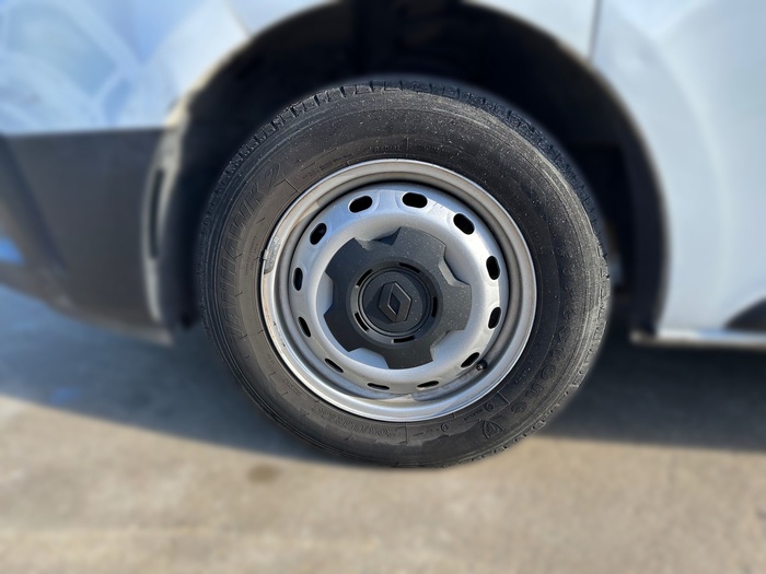 Renault Trafic Furgon Furgon L1H1 Blue dCi 81 kW (110 CV) Vehículo usado en Madrid Renault Trafic Furgon Furgon L1H1 Blue dCi 81 kW (110 CV) Vehículo usado en Madrid