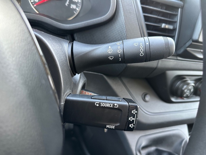 Renault Trafic Furgon L1H1 Blue dCi 81 Kw (110 CV) Vehículo usado en Madrid Renault Trafic Furgon L1H1 Blue dCi 81 Kw (110 CV) Vehículo usado en Madrid