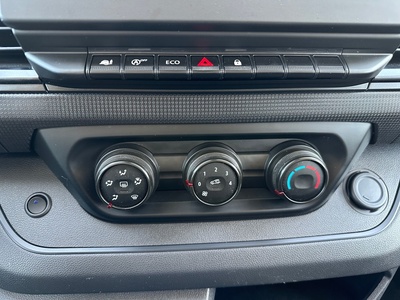 Renault Trafic Furgon L1H1 Blue dCi 81 Kw (110 CV) 18 Renault Trafic Furgon L1H1 Blue dCi 81 Kw (110 CV) 18