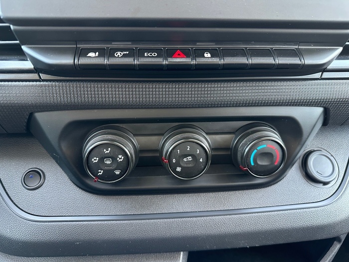 Renault Trafic Furgon L1H1 Blue dCi 81 Kw (110 CV) Vehículo usado en Madrid Renault Trafic Furgon L1H1 Blue dCi 81 Kw (110 CV) Vehículo usado en Madrid