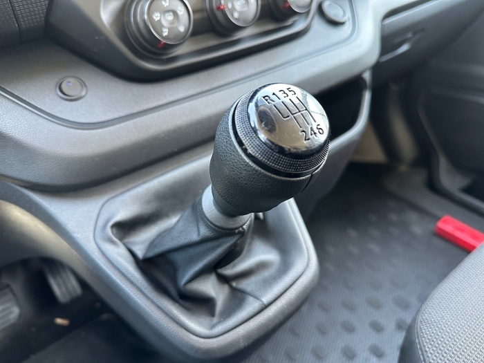 Renault Trafic Furgon L1H1 Blue dCi 81 Kw (110 CV) Vehículo usado en Madrid Renault Trafic Furgon L1H1 Blue dCi 81 Kw (110 CV) Vehículo usado en Madrid