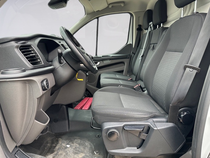 Ford Transit Custom Furgon 2.0 TDCI MHEV 280 L1 Trend 96 kW (130 CV) Vehículo usado en Madrid Ford Transit Custom Furgon 2.0 TDCI MHEV 280 L1 Trend 96 kW (130 CV) Vehículo usado en Madrid