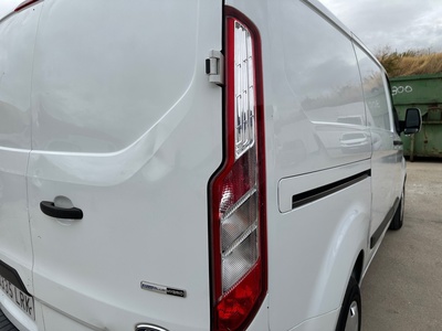Ford Transit Custom Furgon 2.0 TDCI MHEV 280 L1 Trend 96 kW (130 CV) 17 Ford Transit Custom Furgon 2.0 TDCI MHEV 280 L1 Trend 96 kW (130 CV) 17
