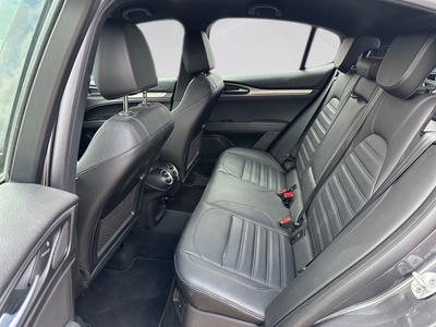 Alfa Romeo Stelvio 2.2 Diesel Sprint AWD Auto 154 kW (210 CV) 12 Alfa Romeo Stelvio 2.2 Diesel Sprint AWD Auto 154 kW (210 CV) 12