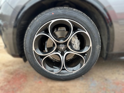 Alfa Romeo Stelvio 2.2 Diesel Sprint AWD Auto 154 kW (210 CV) 13 Alfa Romeo Stelvio 2.2 Diesel Sprint AWD Auto 154 kW (210 CV) 13