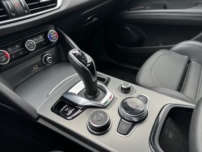 Alfa Romeo Stelvio 2.2 Diesel Sprint AWD Auto 154 kW (210 CV) 14 Alfa Romeo Stelvio 2.2 Diesel Sprint AWD Auto 154 kW (210 CV) 14