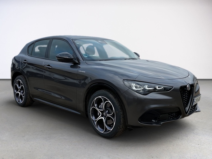 Alfa Romeo Stelvio 2.2 Diesel Sprint AWD Auto 154 kW (210 CV) Vehículo usado en Madrid Alfa Romeo Stelvio 2.2 Diesel Sprint AWD Auto 154 kW (210 CV) Vehículo usado en Madrid