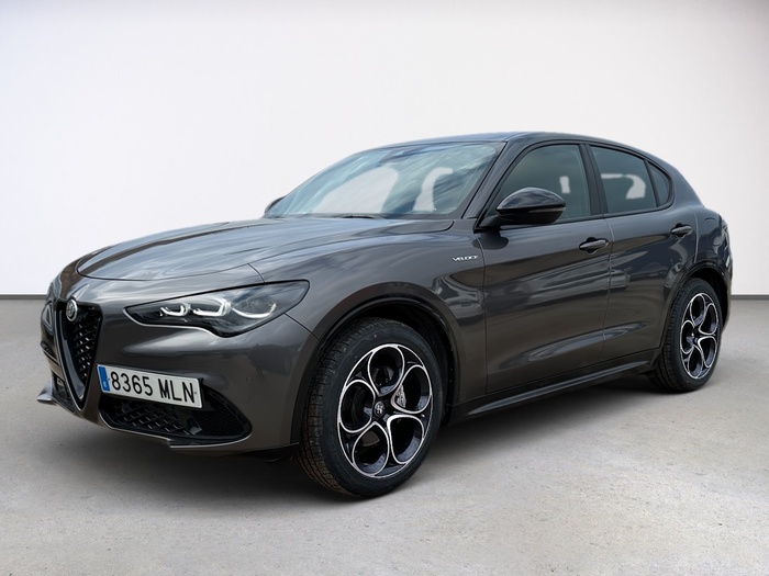 Alfa Romeo Stelvio 2.2 Diesel Sprint AWD Auto 154 kW (210 CV) Vehículo usado en Madrid Alfa Romeo Stelvio 2.2 Diesel Sprint AWD Auto 154 kW (210 CV) Vehículo usado en Madrid