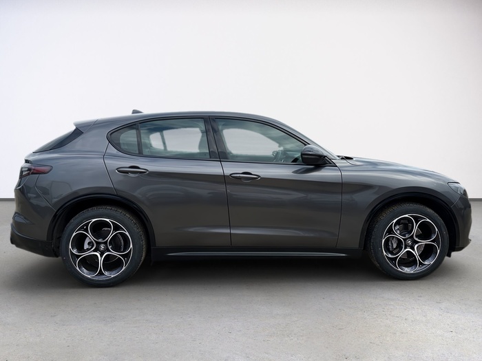 Alfa Romeo Stelvio 2.2 Diesel Sprint AWD Auto 154 kW (210 CV) Vehículo usado en Madrid Alfa Romeo Stelvio 2.2 Diesel Sprint AWD Auto 154 kW (210 CV) Vehículo usado en Madrid